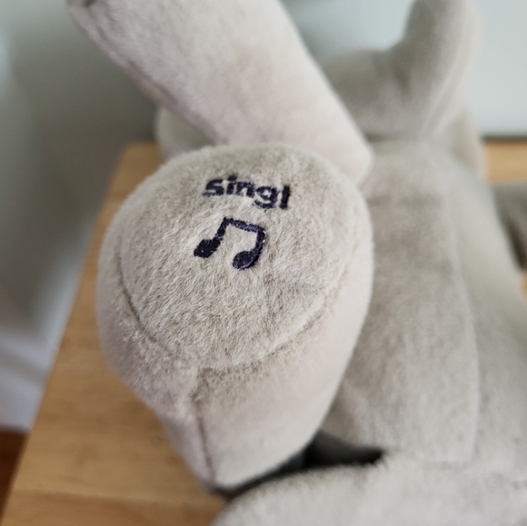 Baby Gund Elephant Animated Flappy Ears Sing and Play Grey - Picture 6 of 9